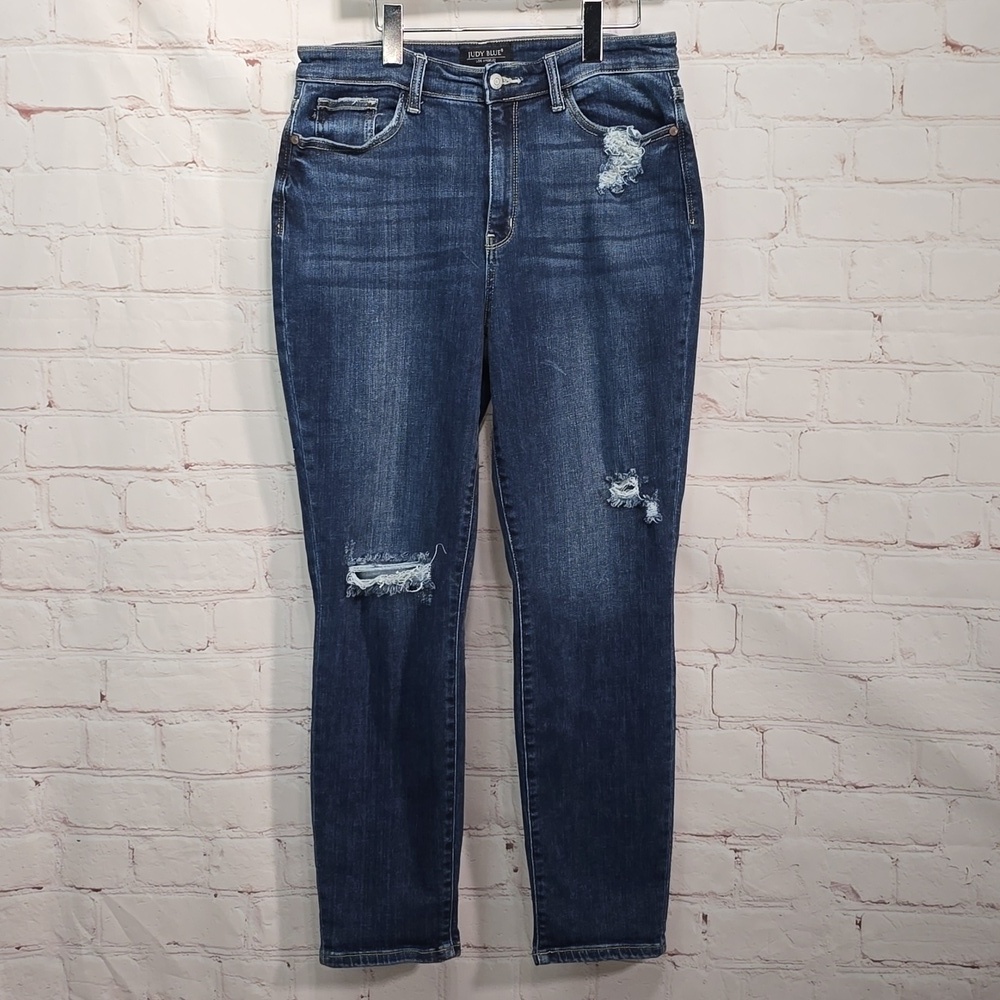 Judy Blue Boyfriend Fit Medium Wash Stretch Distressed Jeans Size 11/30 JB82328